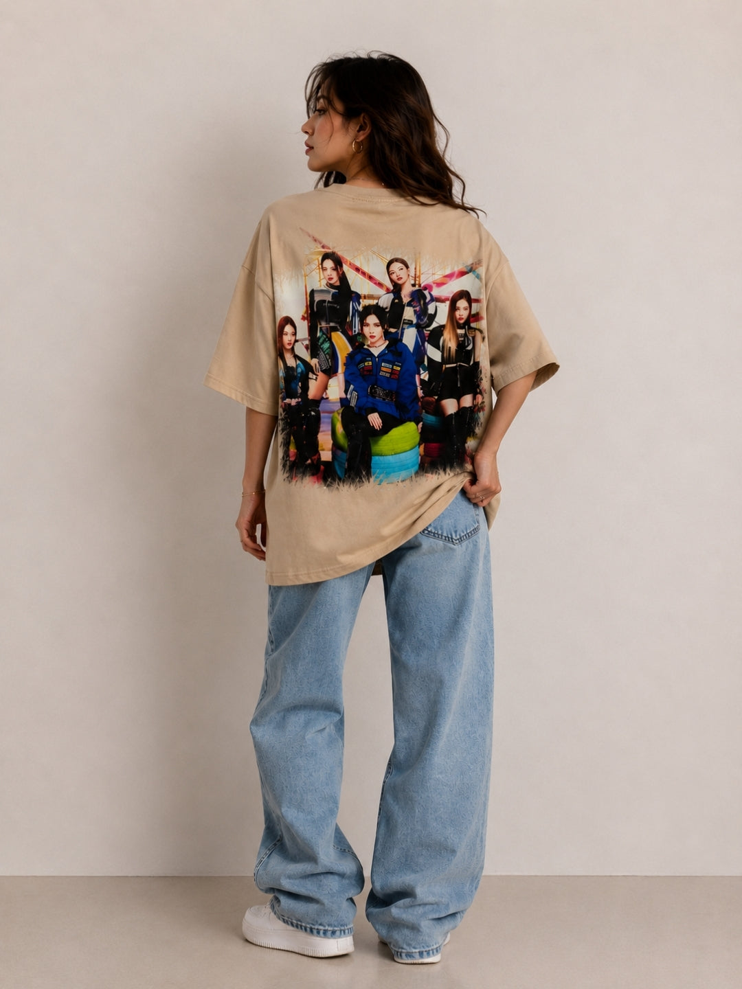 Clobug Women Oversized Graphic Print T-Shirt