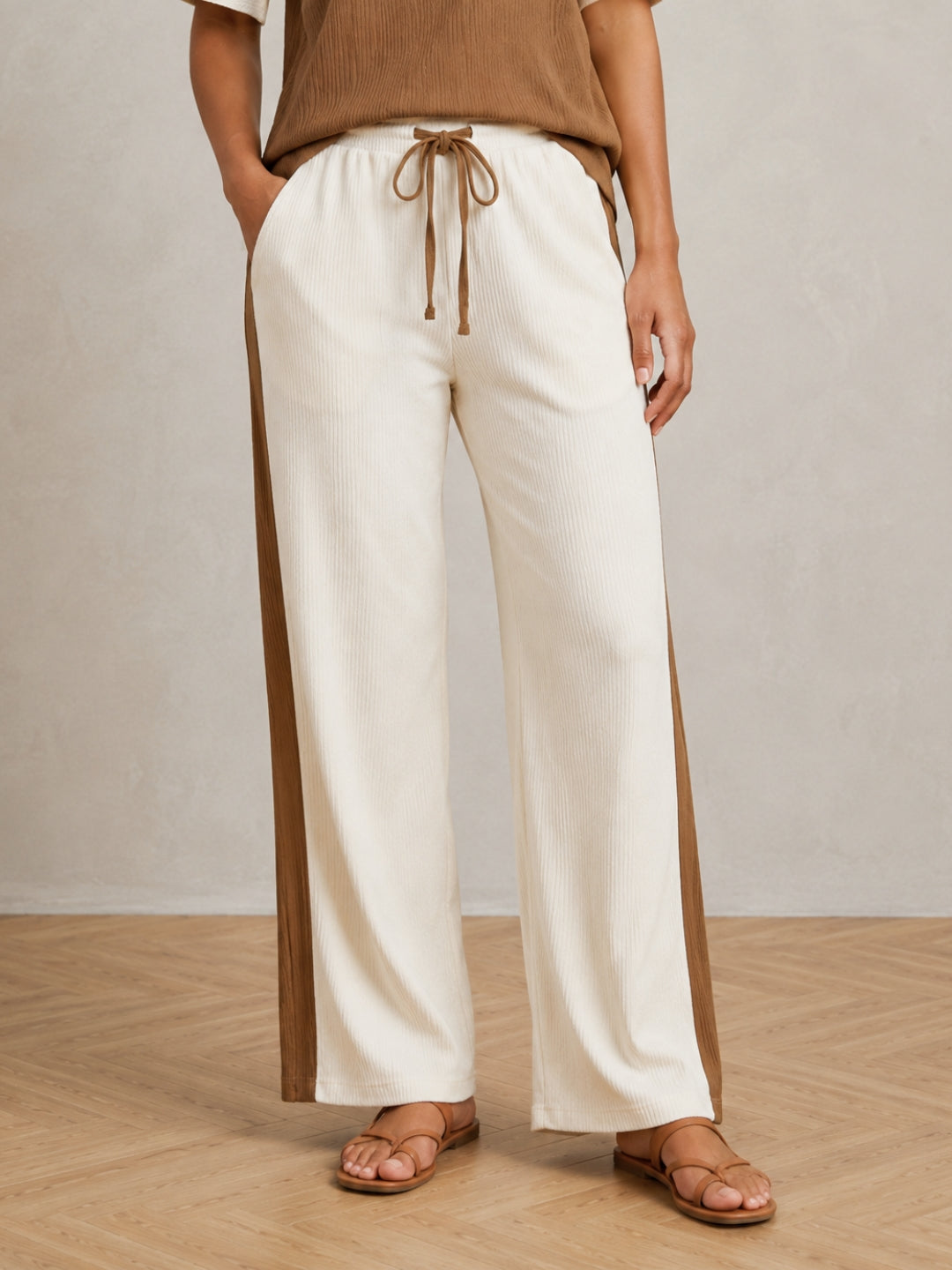 Clobug Women Tshirt & Trouser Colorblock Co-ords Set