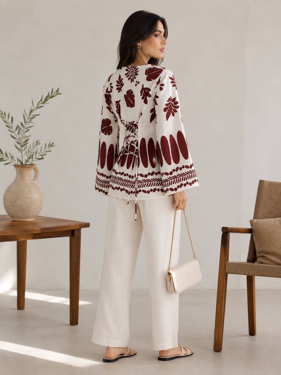 Women White Floral Printed V-Neck Relaxed Fit Kurti