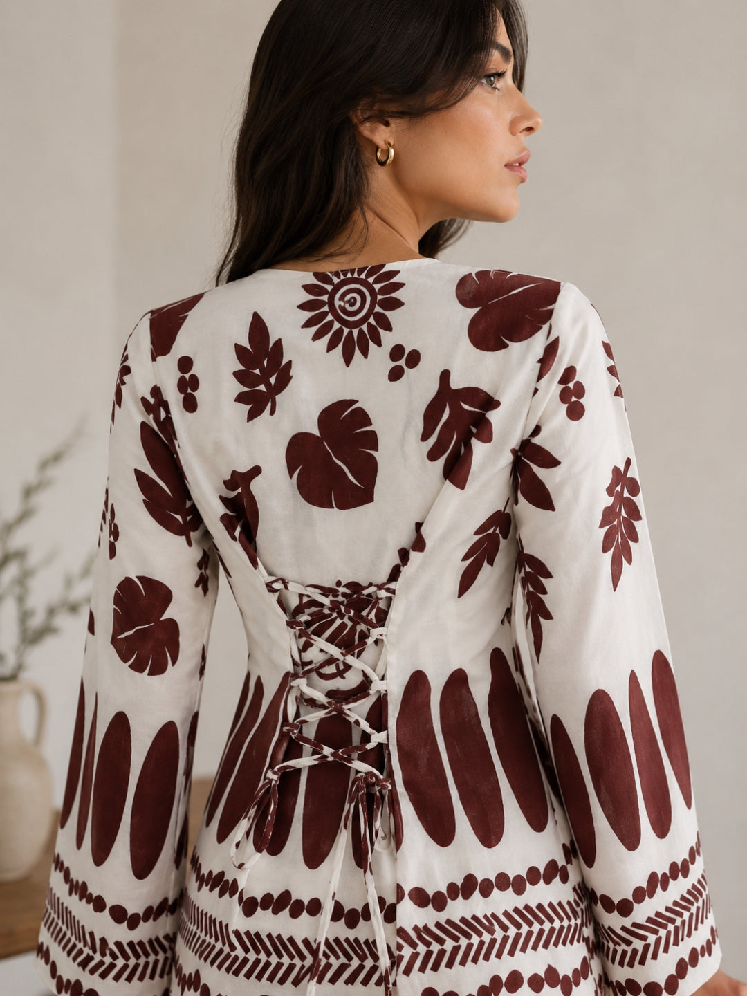 Women White Floral Printed V-Neck Relaxed Fit Kurti
