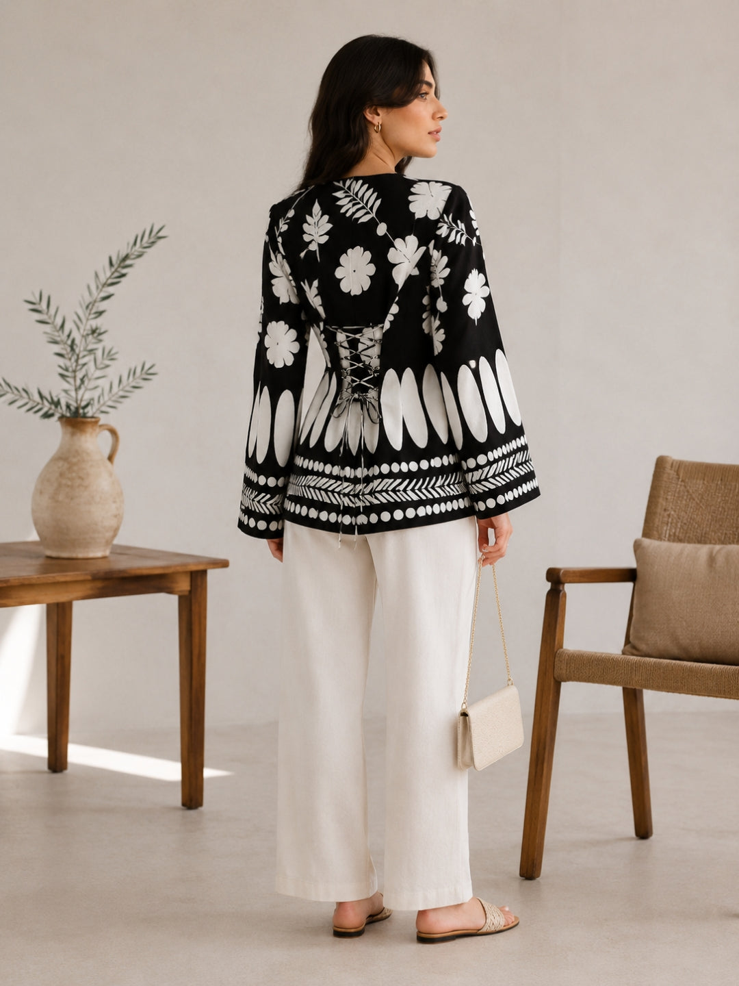Women White Floral Printed V-Neck Relaxed Fit Kurti