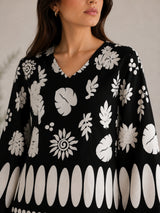 Women White Floral Printed V-Neck Relaxed Fit Kurti