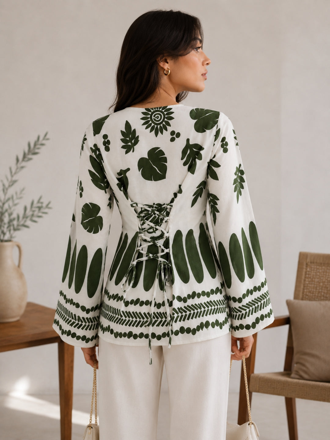 Women White Floral Printed V-Neck Relaxed Fit Kurti