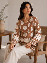 Women White Floral Printed V-Neck Relaxed Fit Kurti