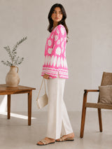 Women White Floral Printed V-Neck Relaxed Fit Kurti