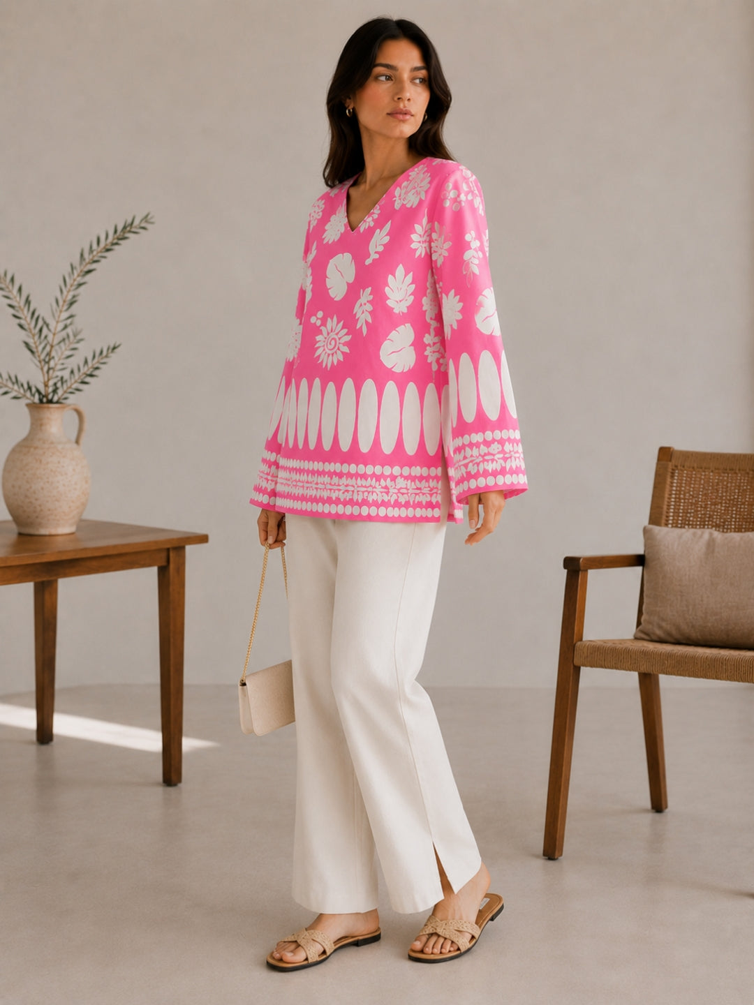 Women White Floral Printed V-Neck Relaxed Fit Kurti