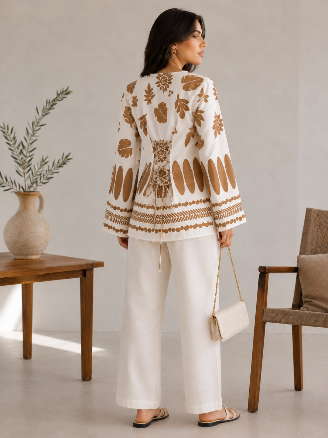 Women White Floral Printed V-Neck Relaxed Fit Kurti