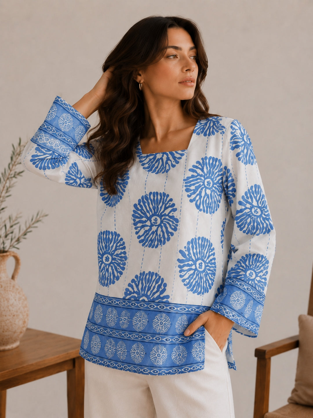 Clobug Women Floral Printed Square Neck Relaxed Fit Kurti