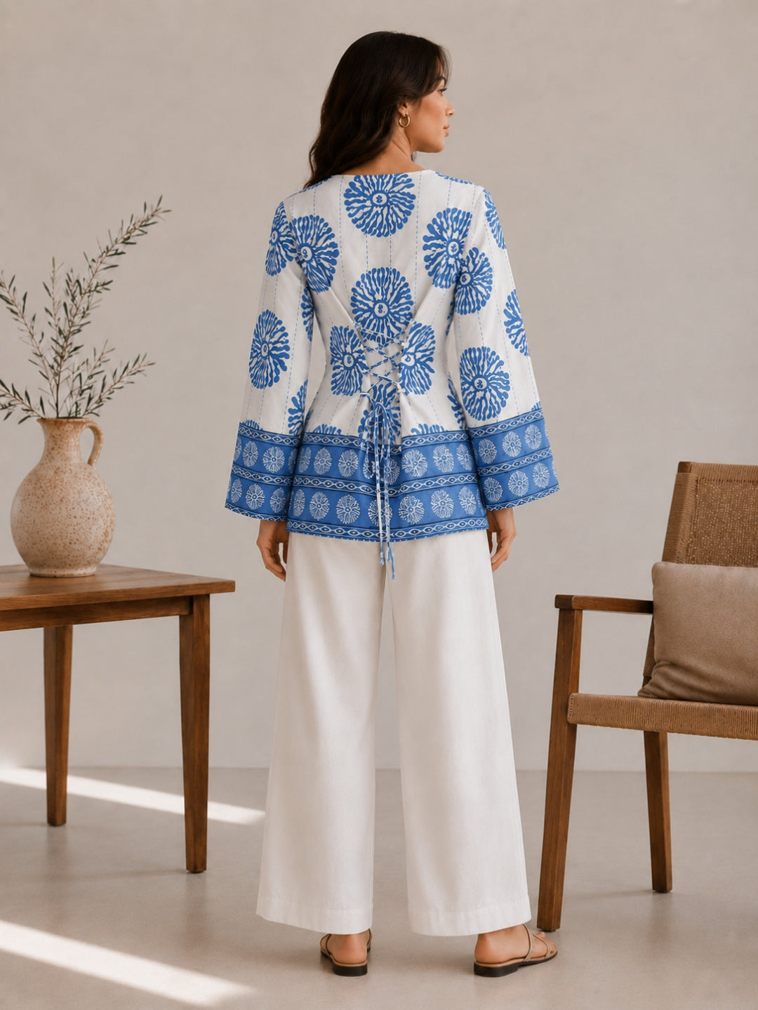 Clobug Women Floral Printed Square Neck Relaxed Fit Kurti