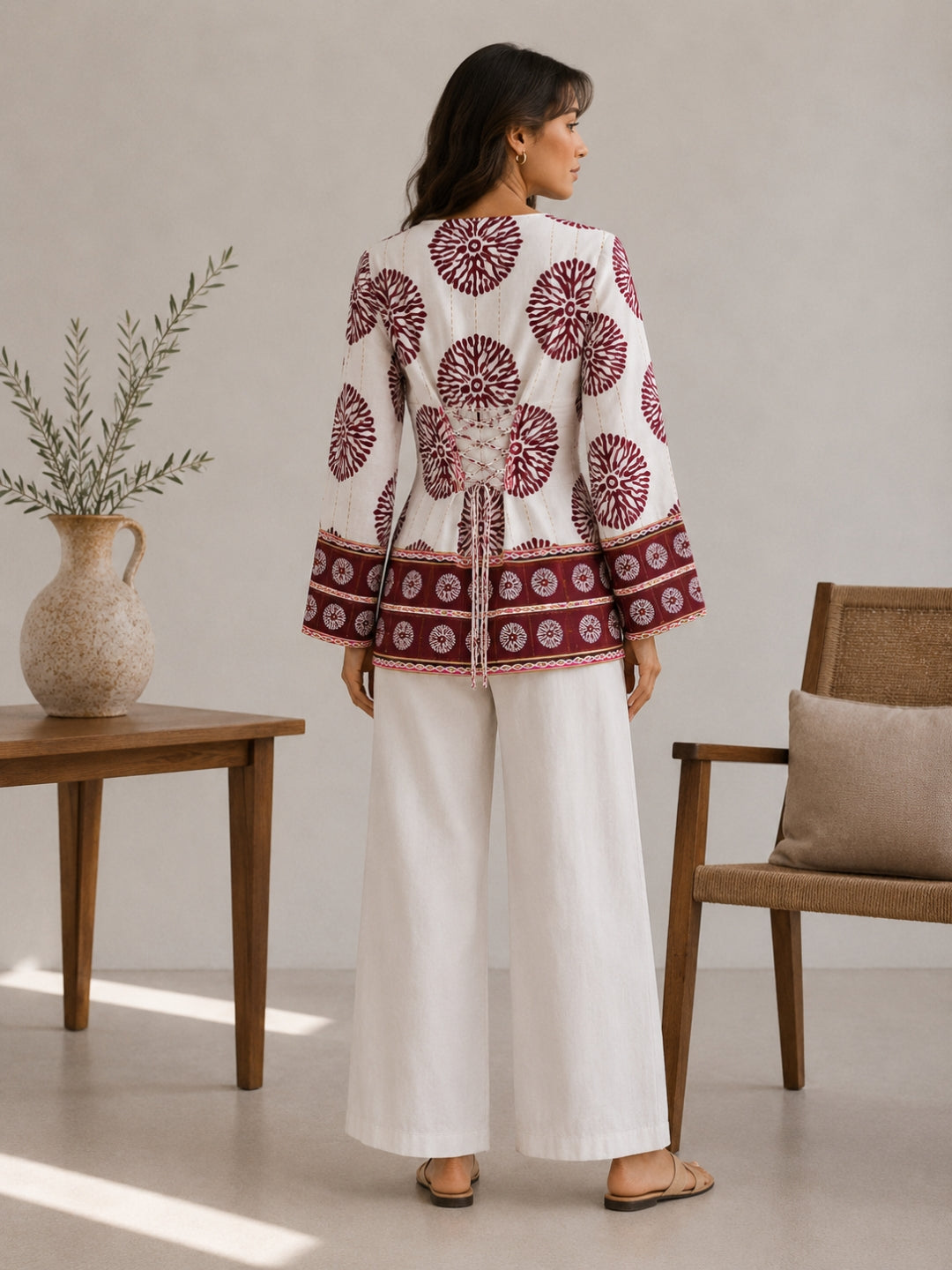 Clobug Women Floral Printed Square Neck Relaxed Fit Kurti