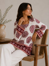 Clobug Women Floral Printed Square Neck Relaxed Fit Kurti