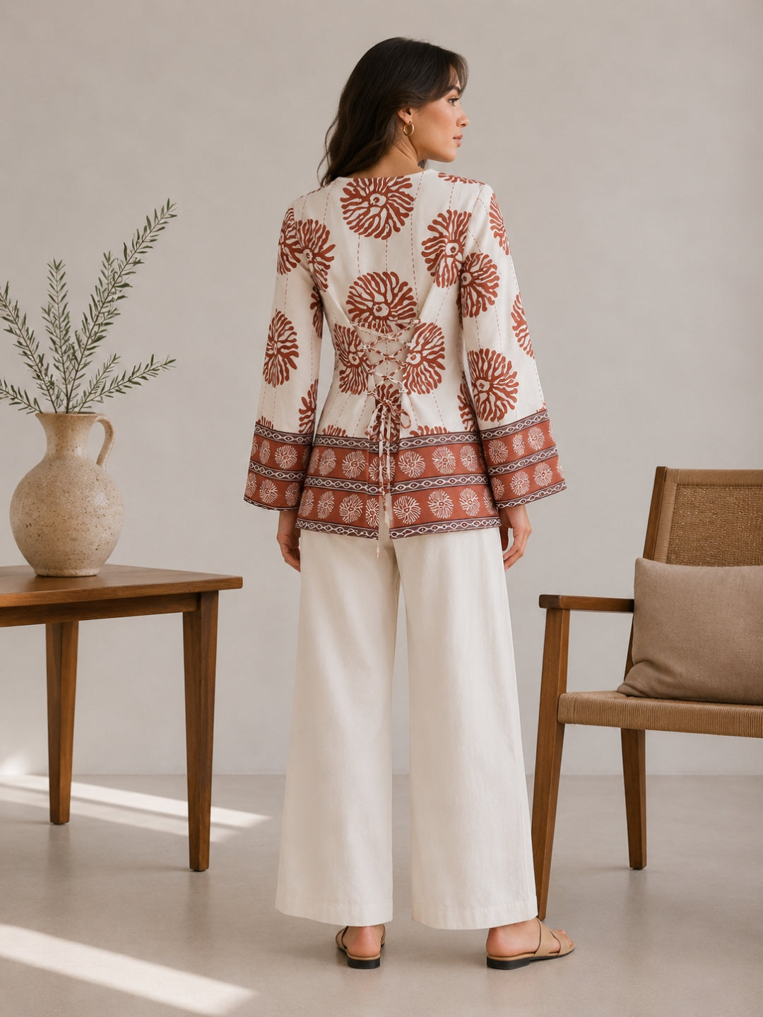 Clobug Women Floral Printed Square Neck Relaxed Fit Kurti