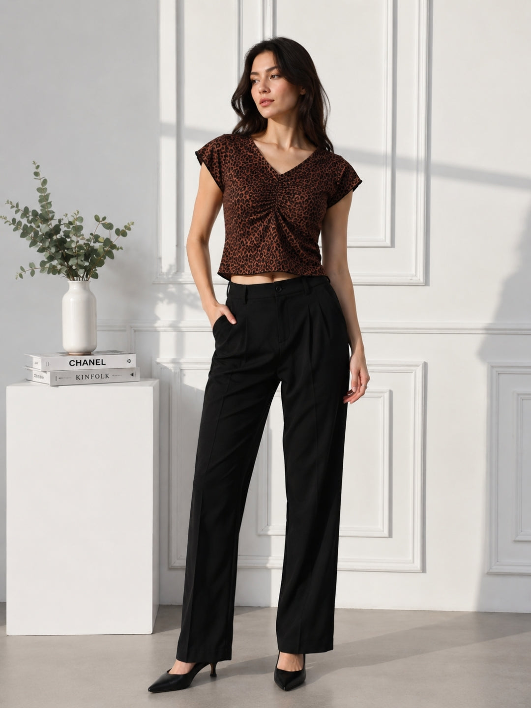 Women's Brown Leopard Print Ruched V-Neck Crop Top