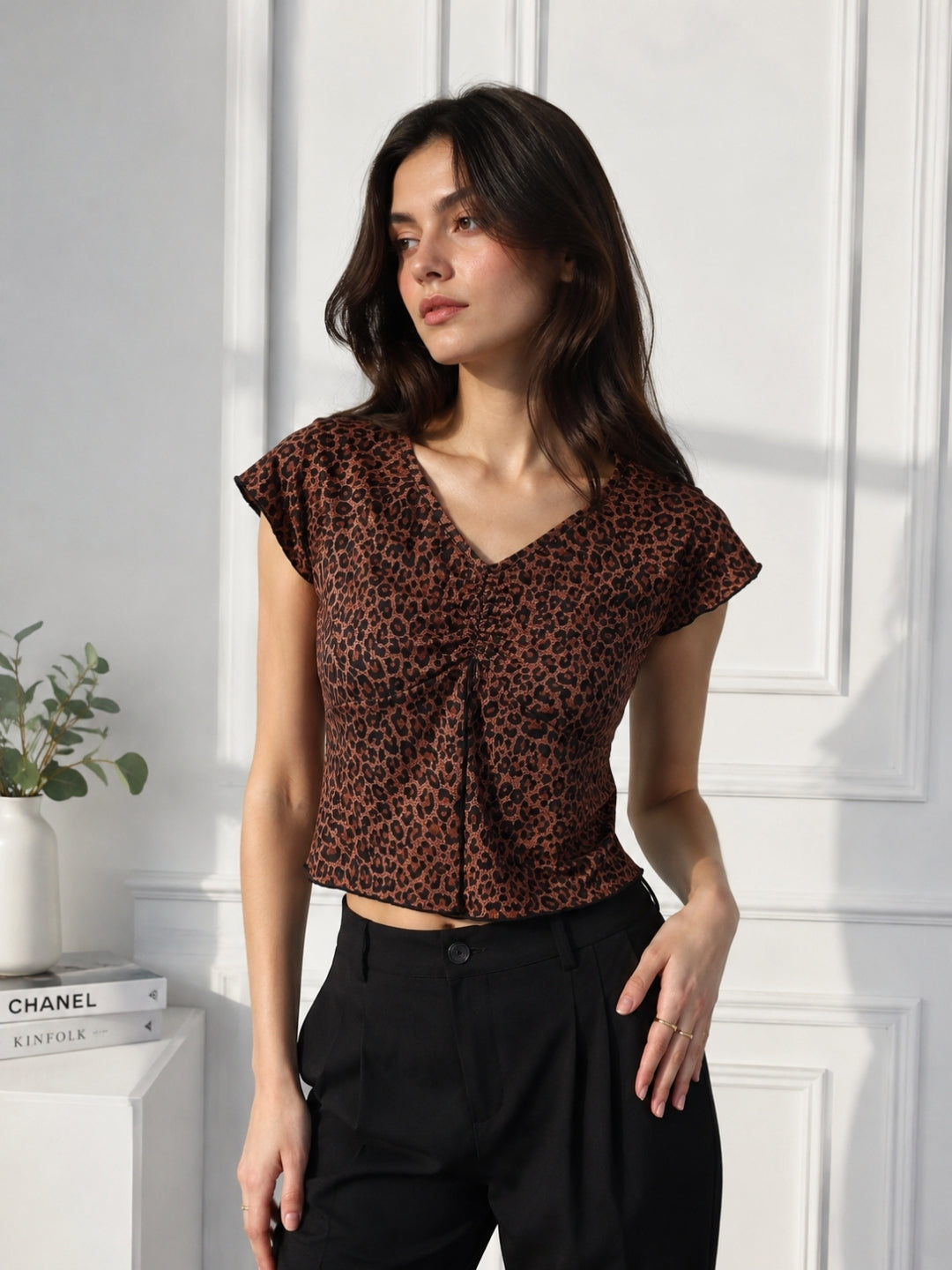 Women's Brown Leopard Print Ruched V-Neck Crop Top