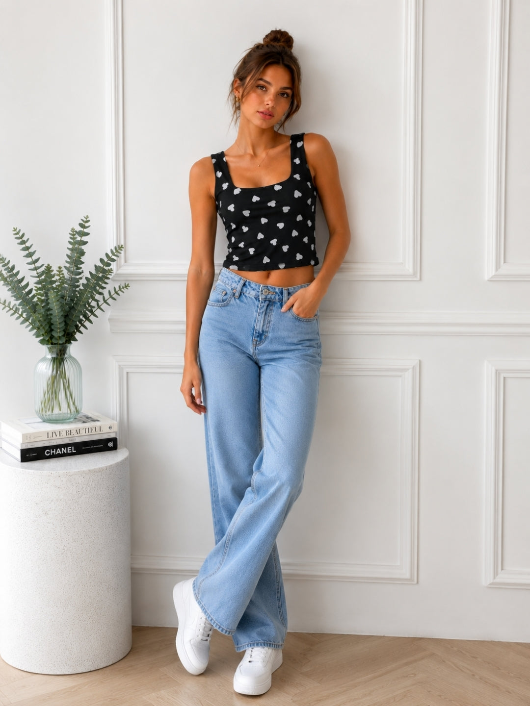Women's Sleeveless Heart Print Top