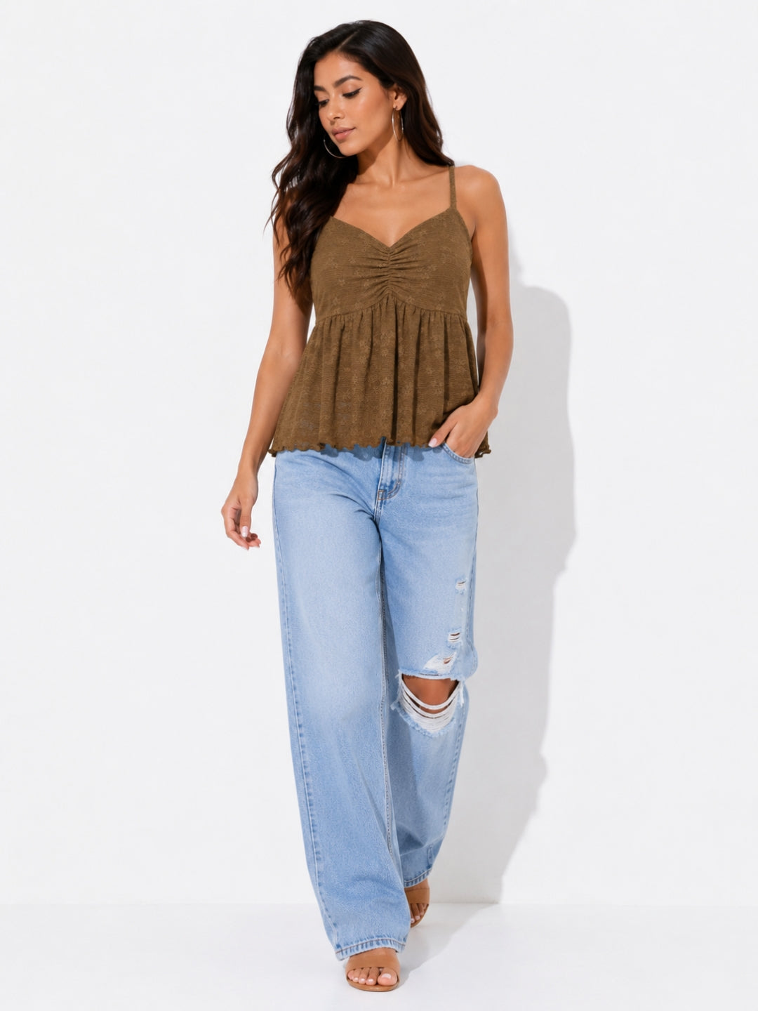 Clobug Women Sleeveless Sweetheart Neck Regular Top