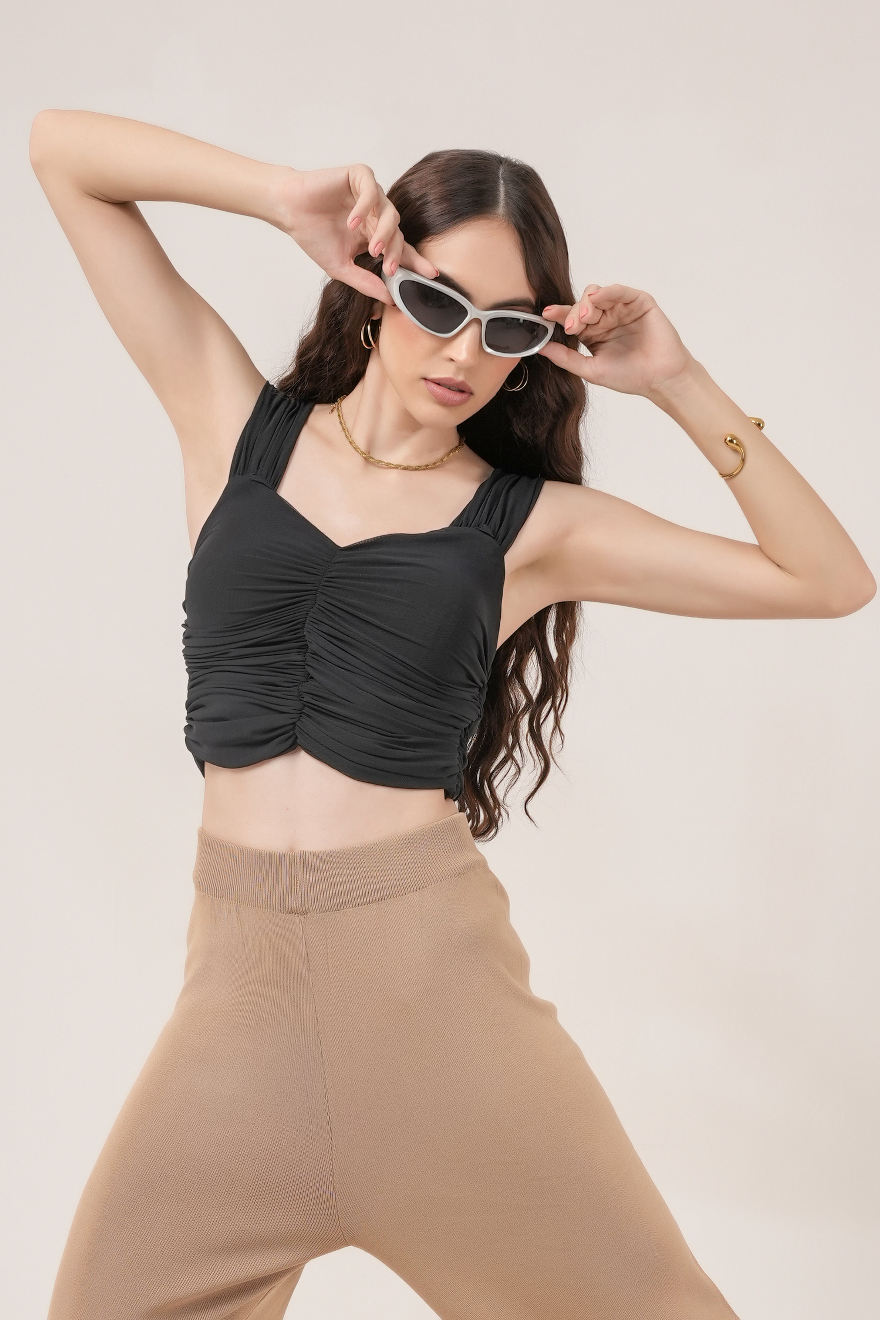 Clobug Women Solid Sweetheart Neck Lycra blend Sleeveless Crop Top