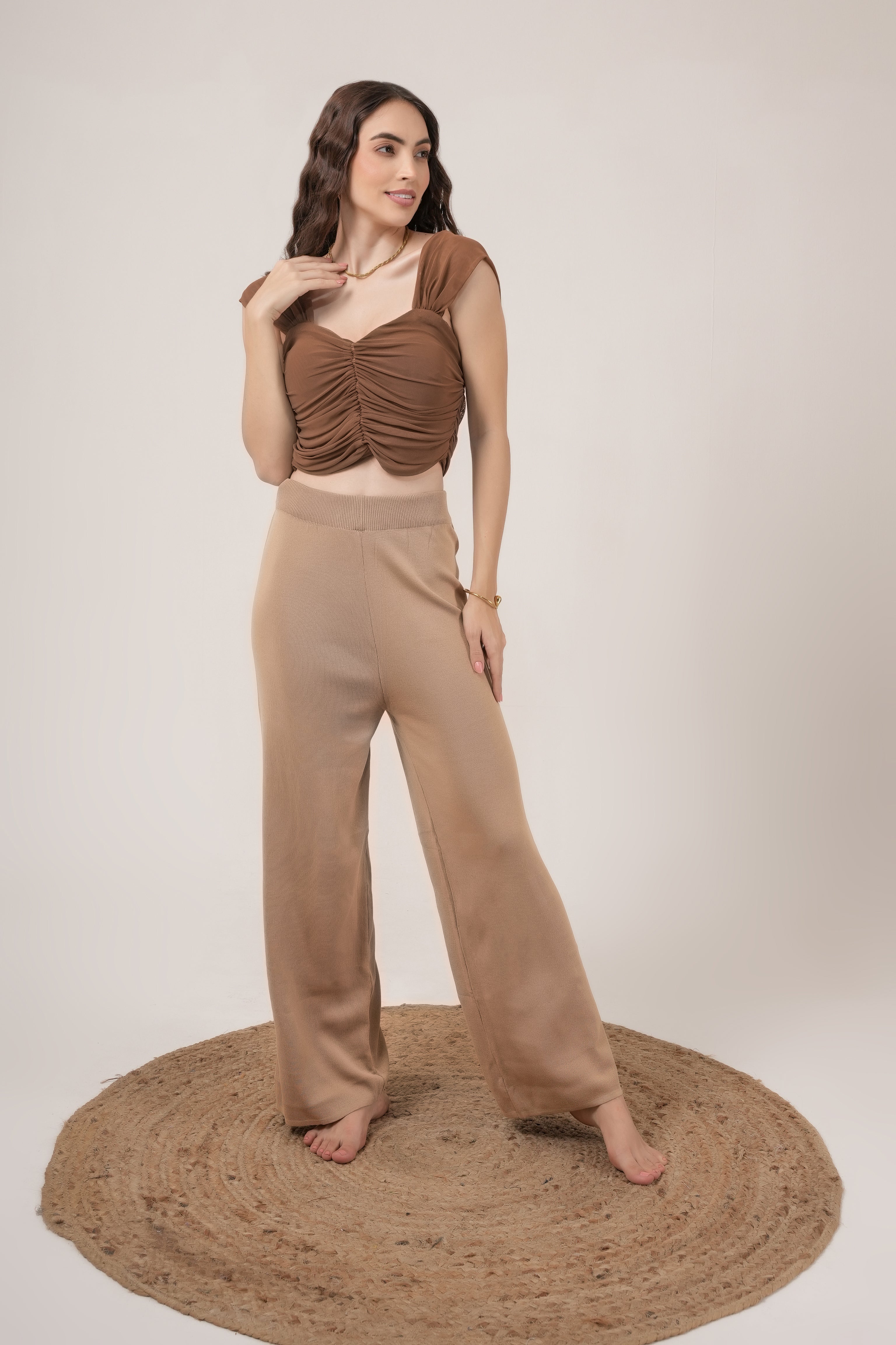 Clobug Women Solid Sweetheart Neck Lycra blend Sleeveless Crop Top