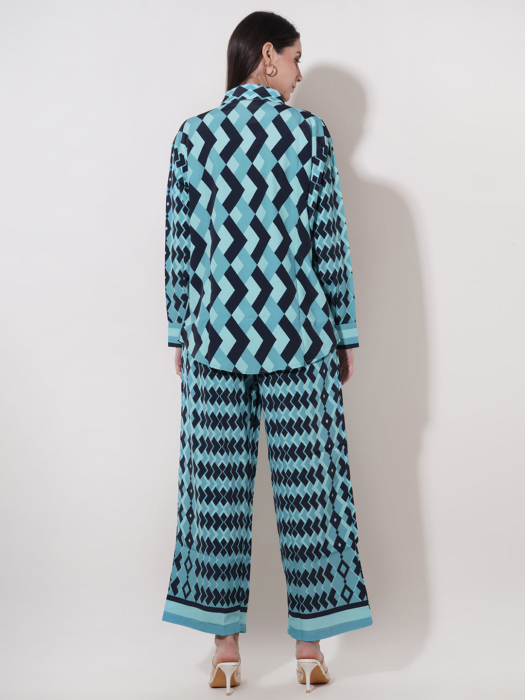 Clobug Women Printed Full Sleeve Crepe Shirt & Pant Co-ord Set