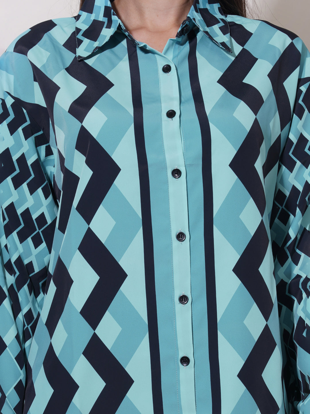 Clobug Women Printed Full Sleeve Crepe Shirt & Pant Co-ord Set