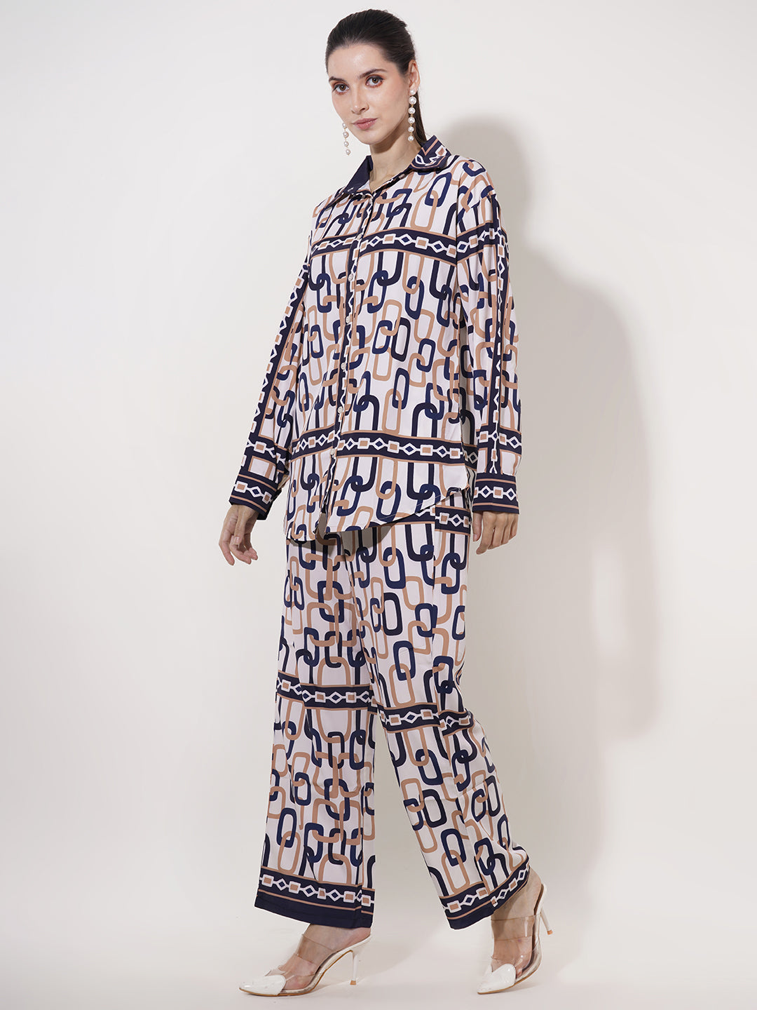 Clobug Women Printed Full Sleeve Crepe Shirt & Pant Co-ord Set