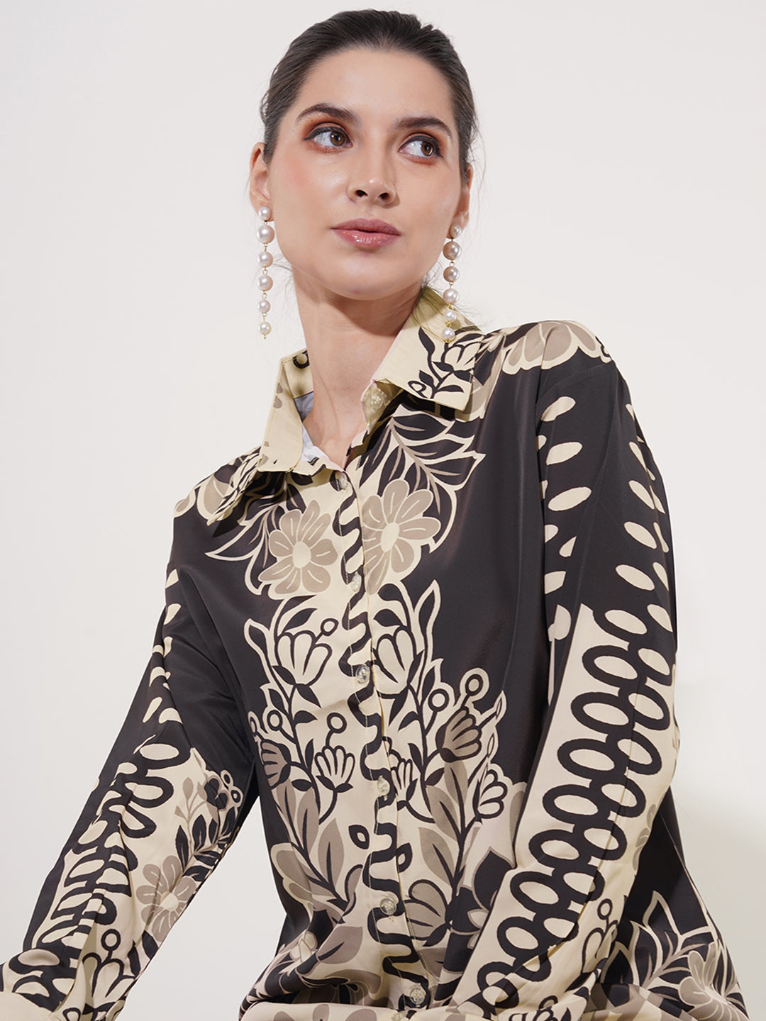 Clobug Women Printed Full Sleeve Crepe Shirt & Pant Co-ord Set