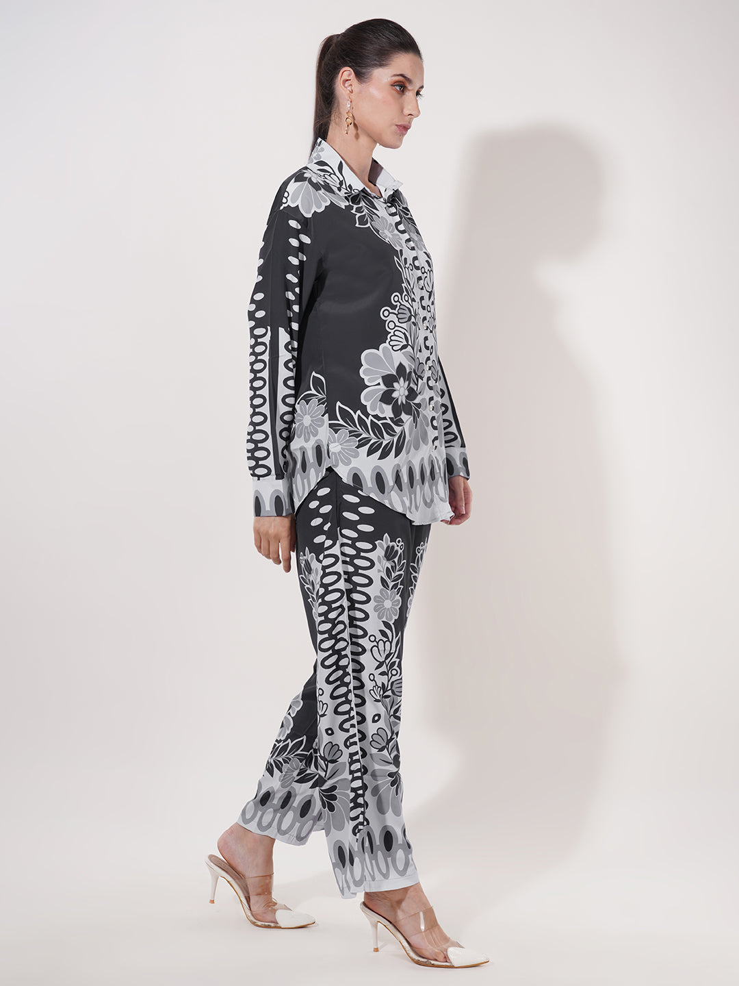 Clobug Women Printed Full Sleeve Crepe Shirt & Pant Co-ord Set