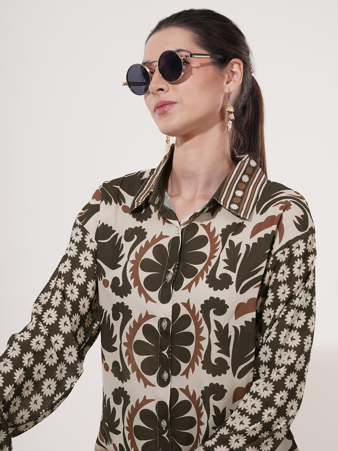 Clobug Women Printed Full Sleeve Crepe Shirt & Pant Co-ord Set