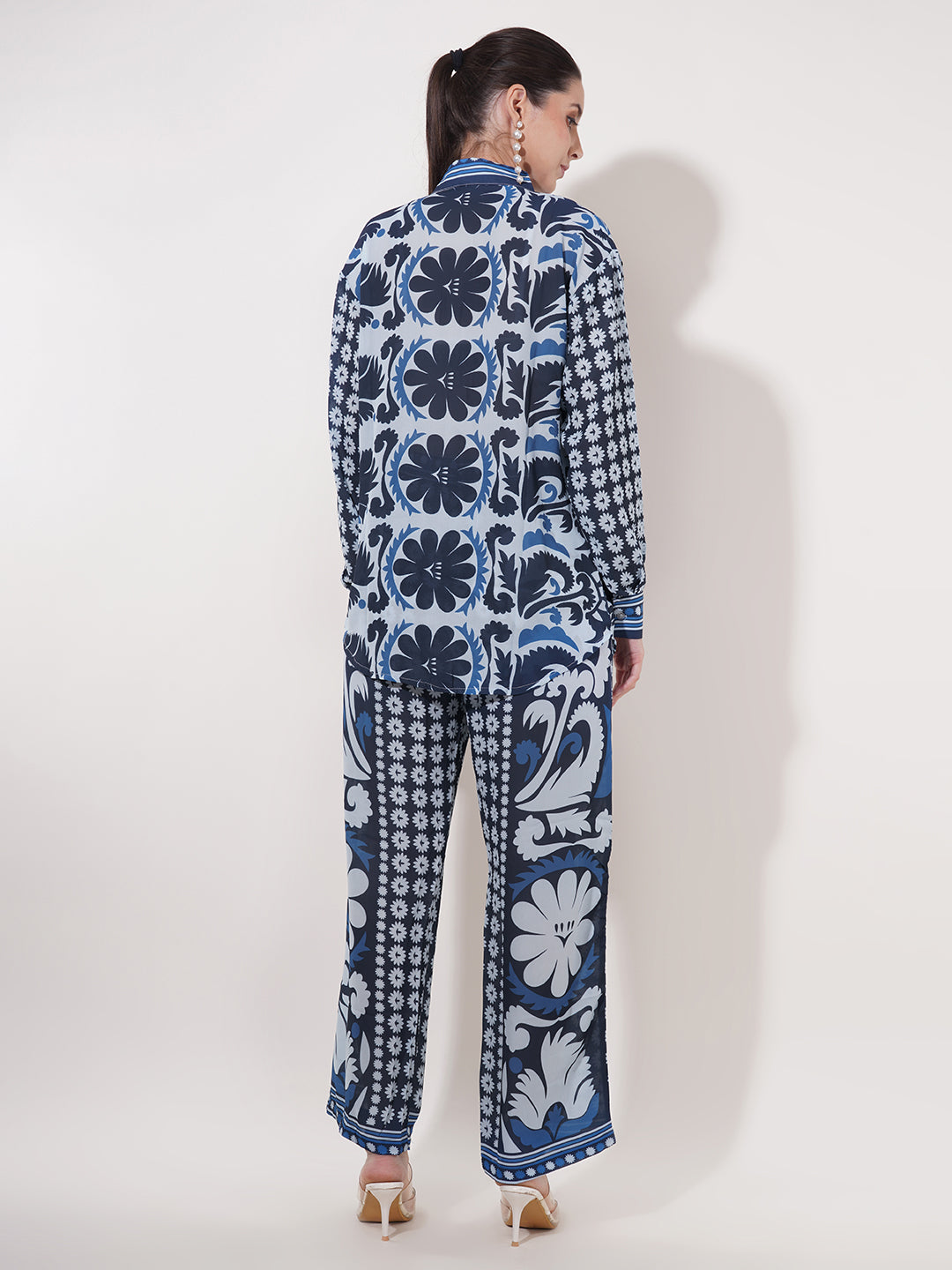 Clobug Women Printed Full Sleeve Crepe Shirt & Pant Co-ord Set