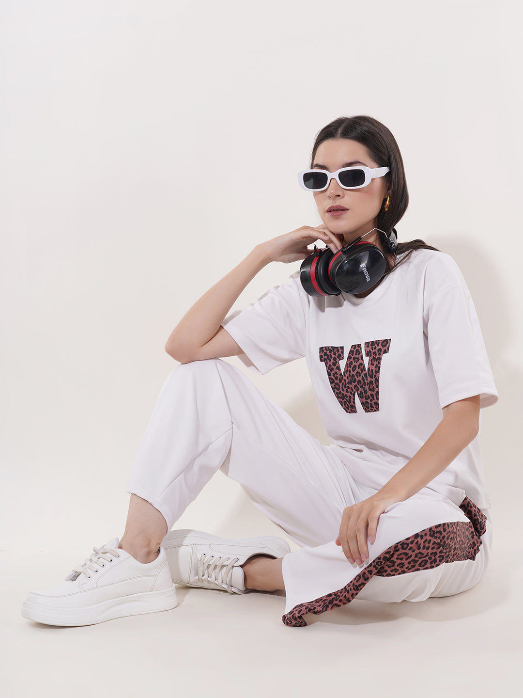 Clobug Women Printed Short Sleeve Cotton Blend T-shirt & Pant Co-ord Set