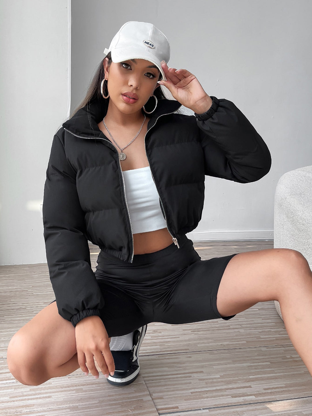 Clobug Women Black Crop Puffer Jacket