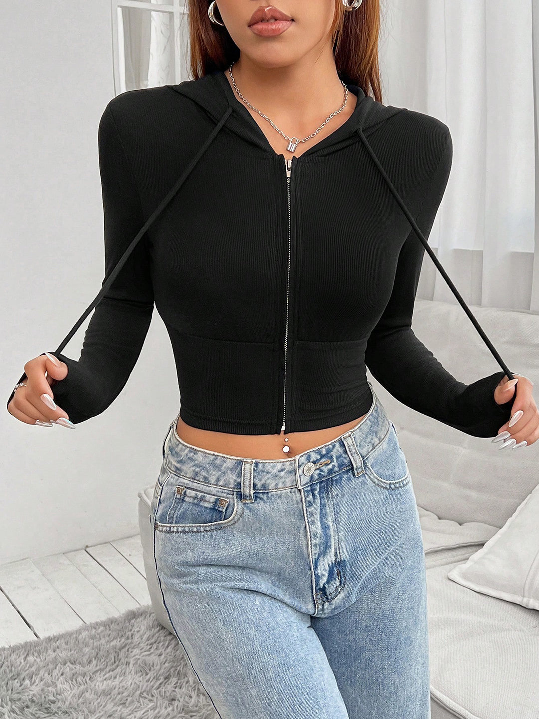 Clobug Women Black Crop Full Sleeve Jacket