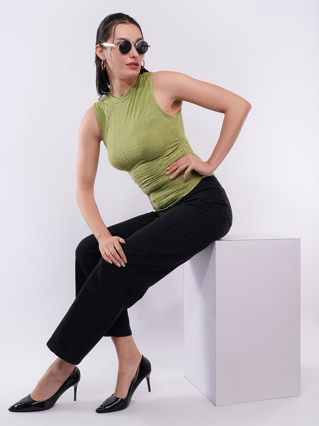 Clobug Women’s Textured High Neck Fitted Top