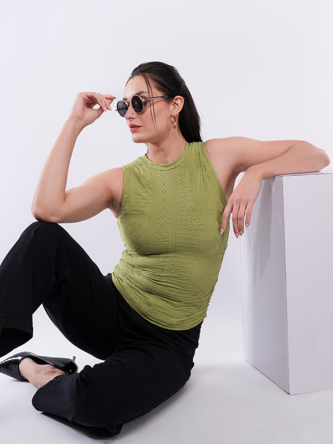 Clobug Women’s Textured High Neck Fitted Top