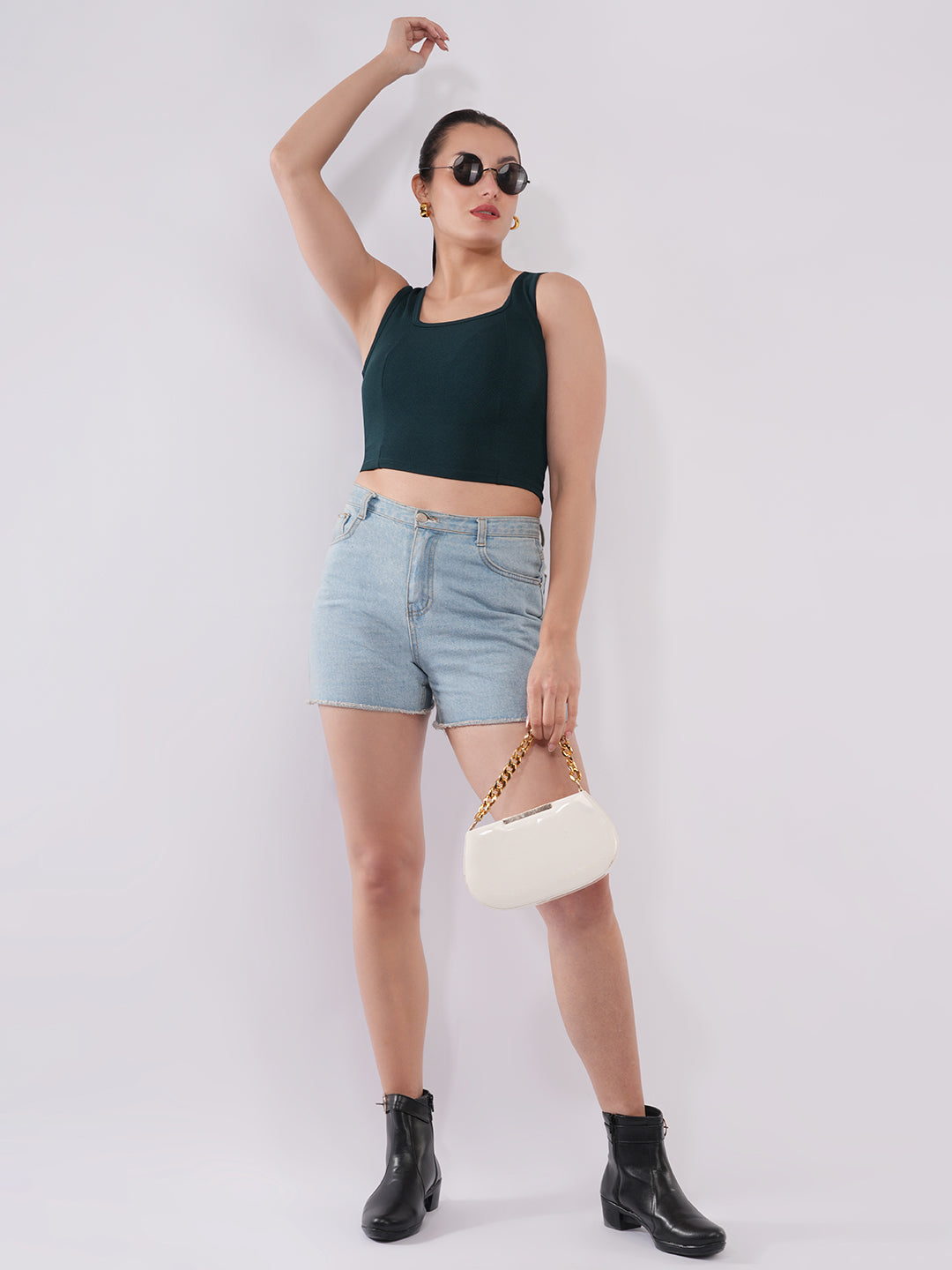 Clobug Women’s Sleeveless Square Neck Crop Top