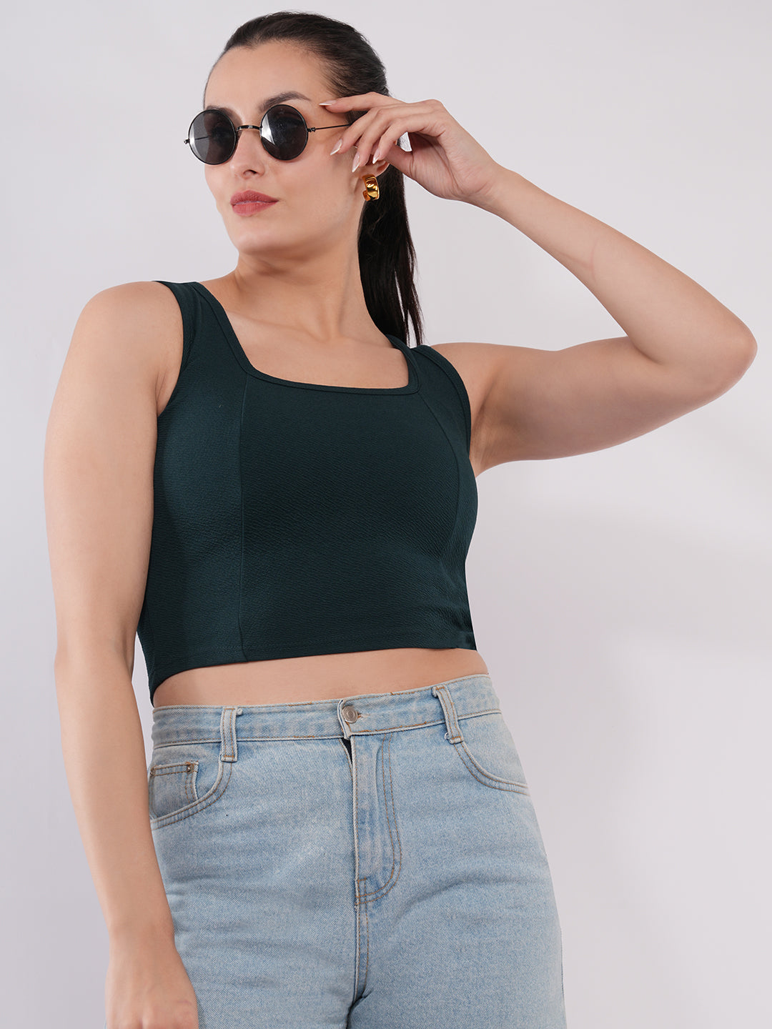 Clobug Women’s Sleeveless Square Neck Crop Top