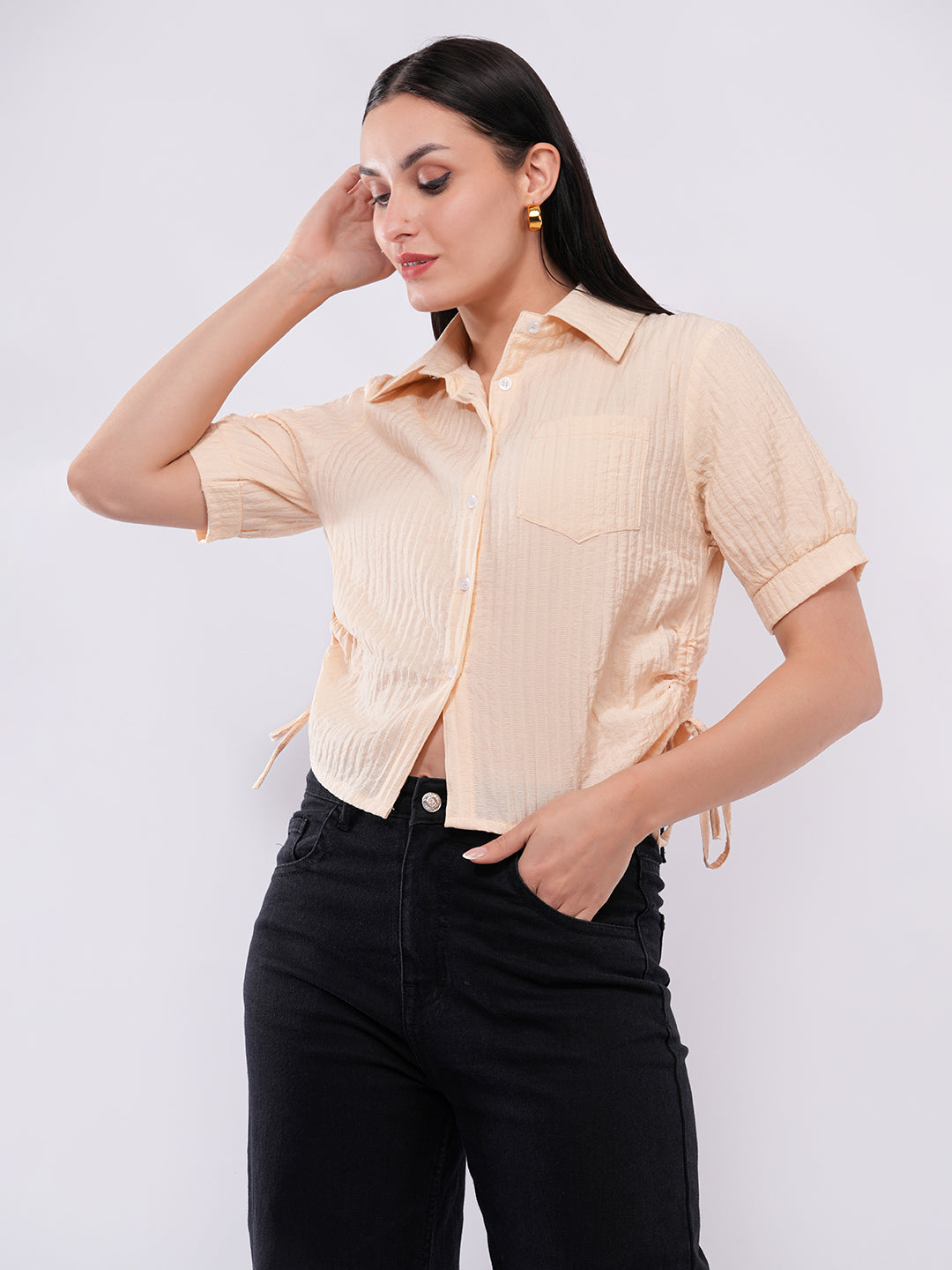 Clobug Textured Collared Crop Shirt