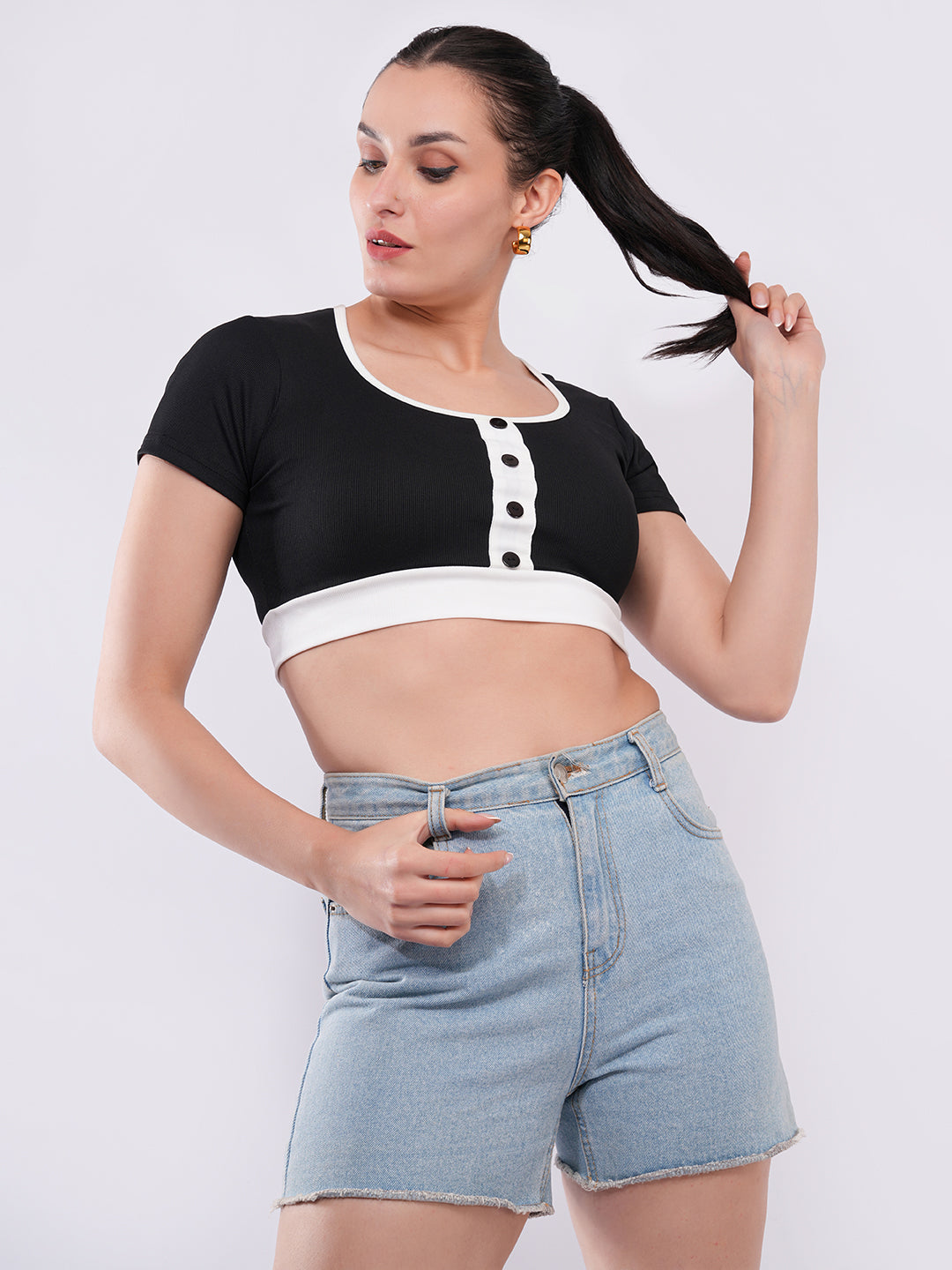 Clobug Women’s Contrast Trim Button Crop Top