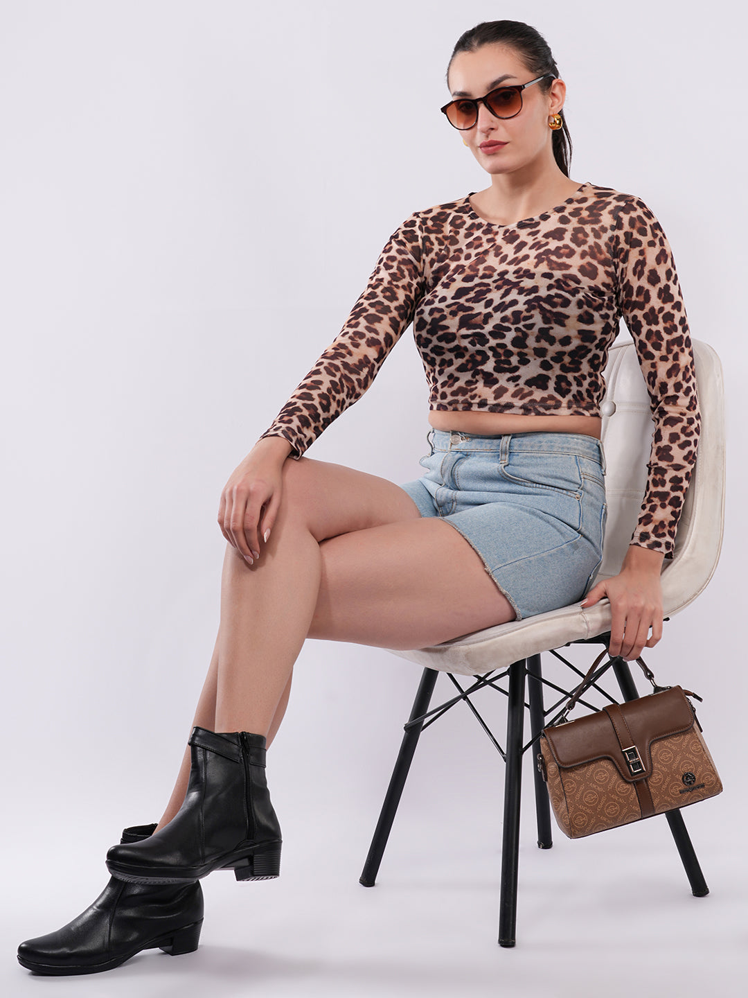 Clobug Women’s Leopard Print Full Sleeve Crop Top