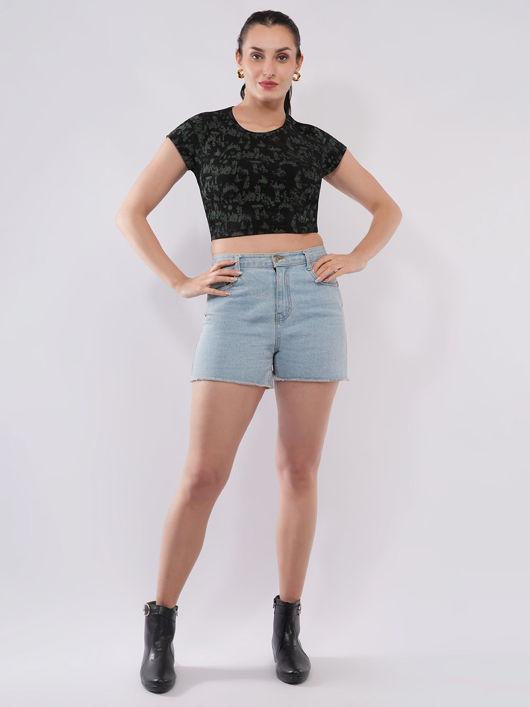 Clobug Women’s Abstract Print Crop Top