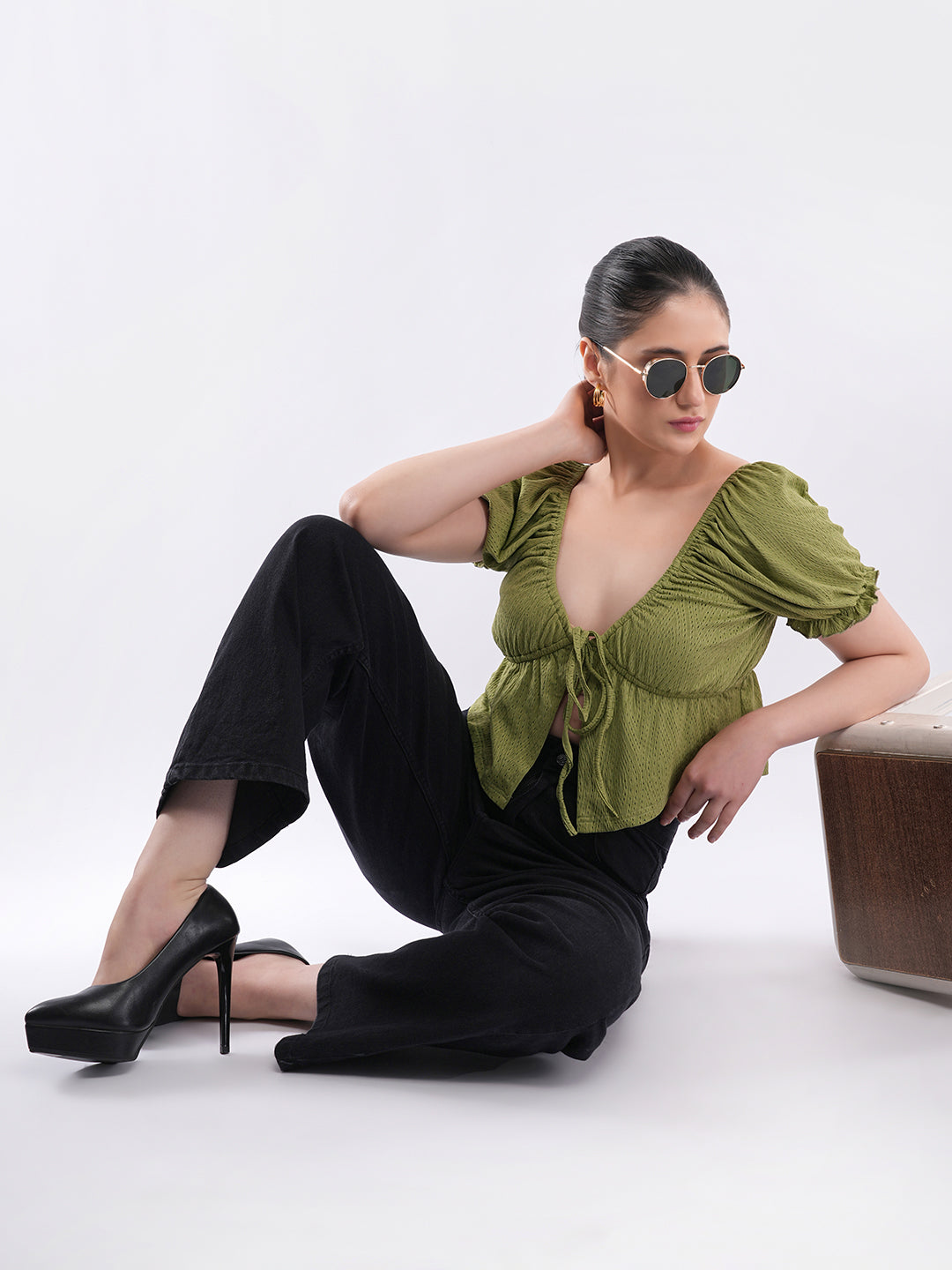 Clobug Puff Sleeve Tie-Front Crop Top