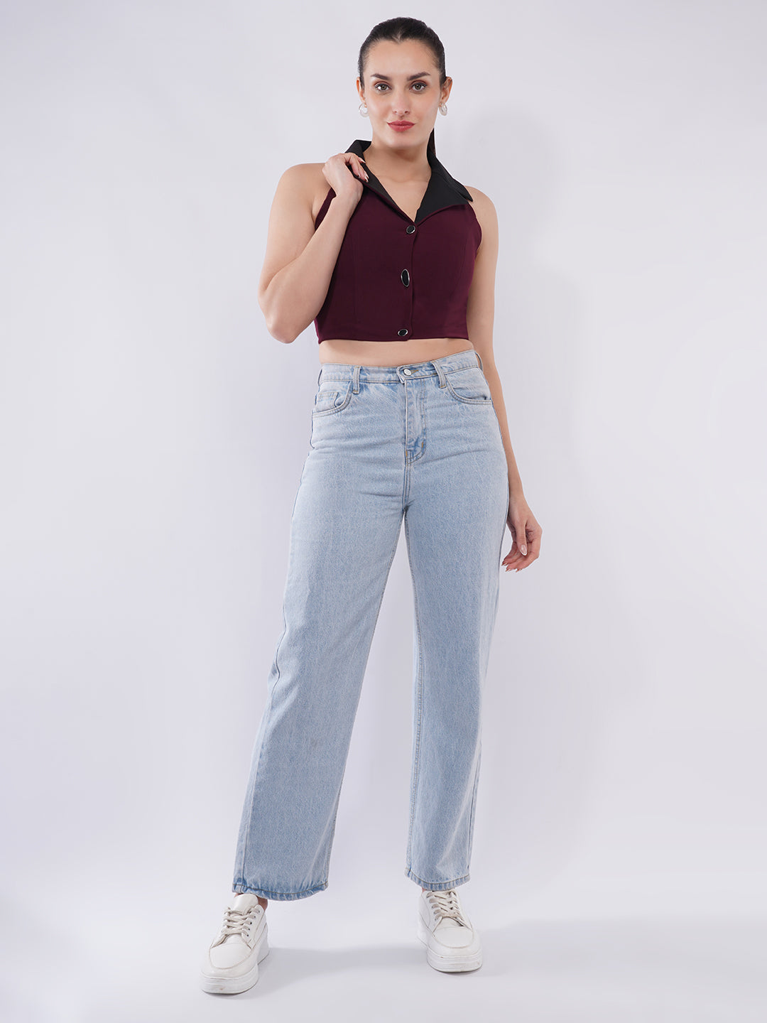 Clobug Women Maroon Collared Button Crop Top