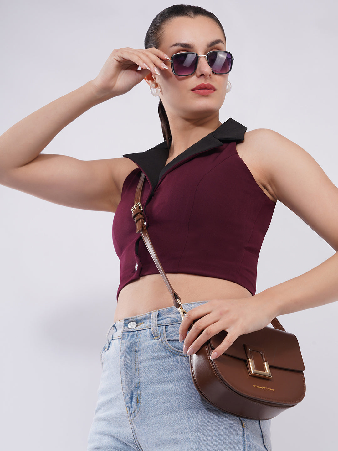 Clobug Women Maroon Collared Button Crop Top