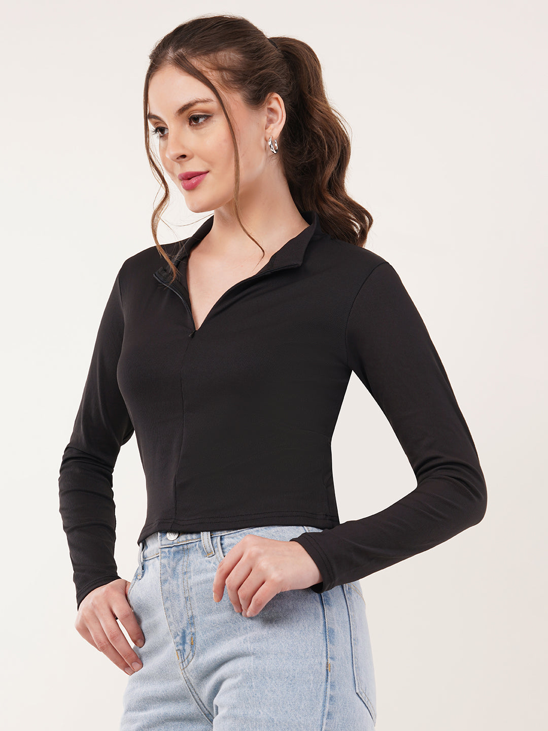 Clobug Women Black High Neck Regular Crop Top