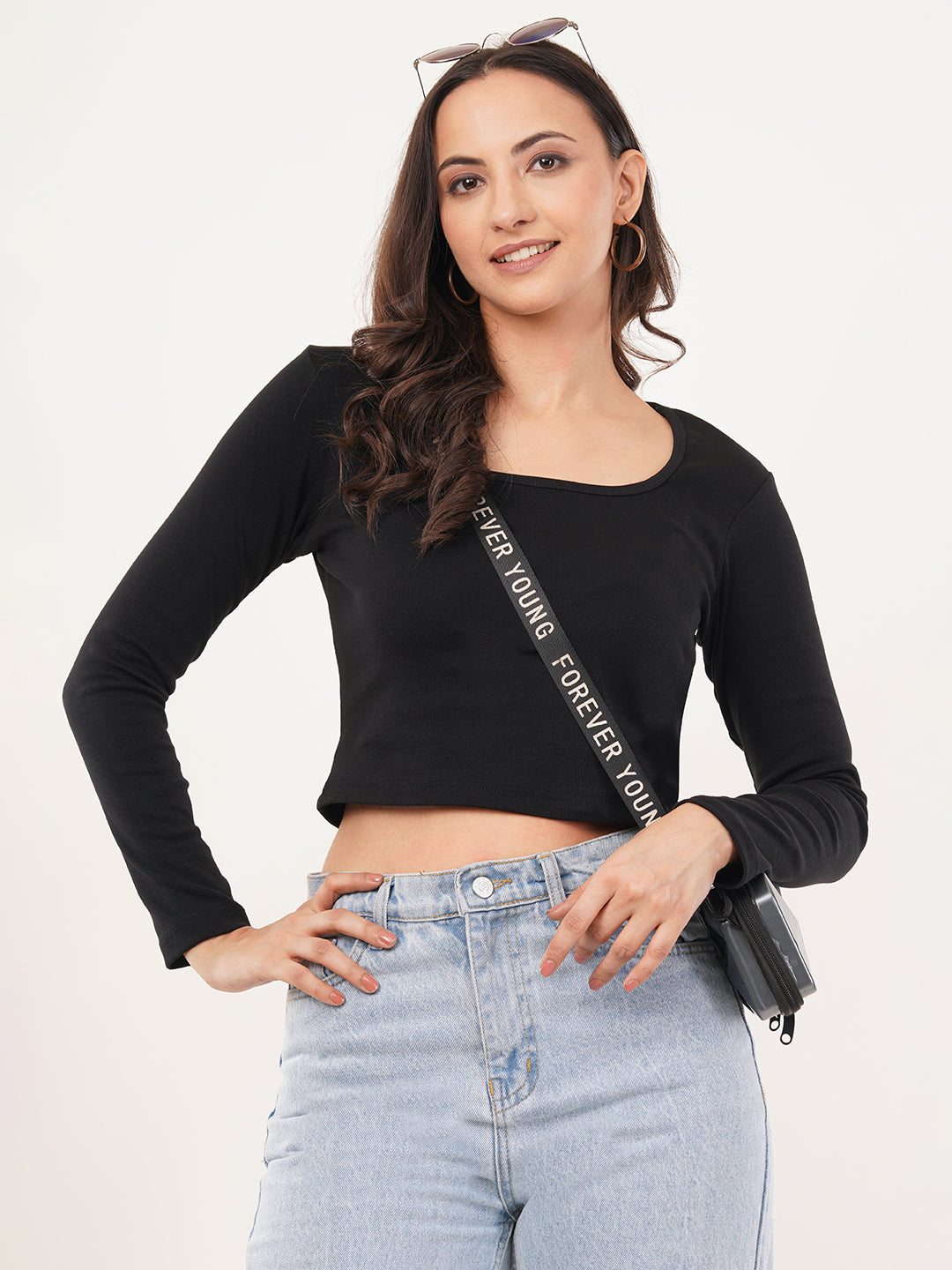 Clobug Women Black Square Neck Full Sleeve Crop Top