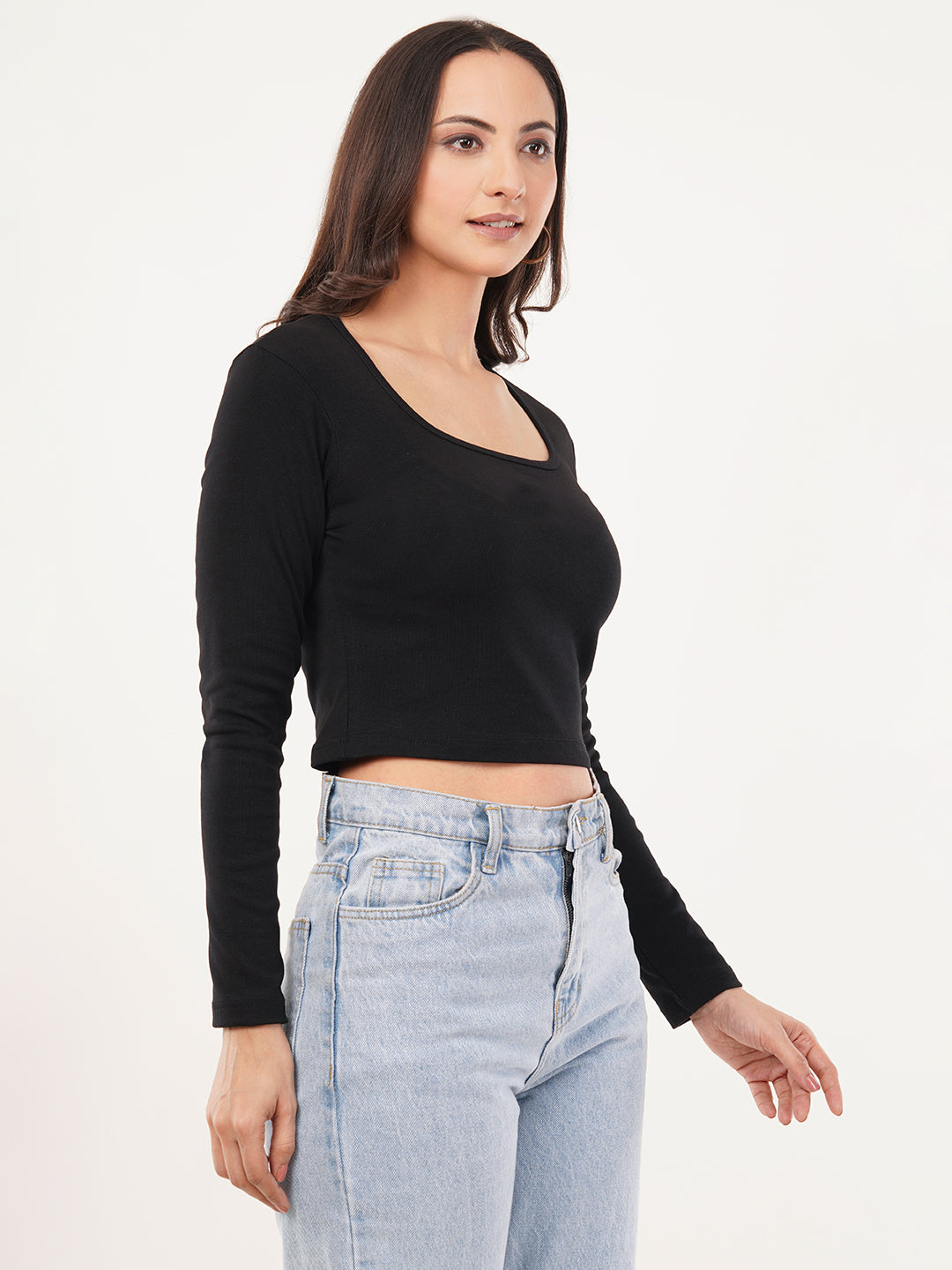 Clobug Women Black Square Neck Full Sleeve Crop Top