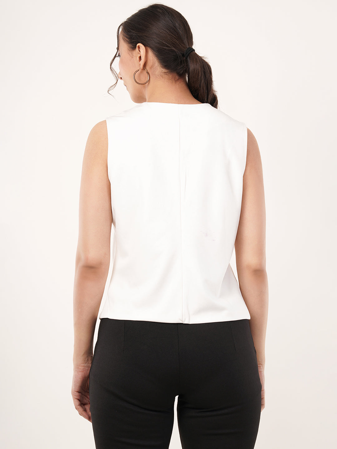 Clobug Women Cotton Blend Sleeveless White Blazer