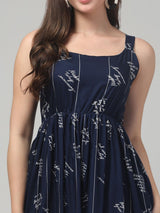 Clobug Women Blue Typography Tunic Top