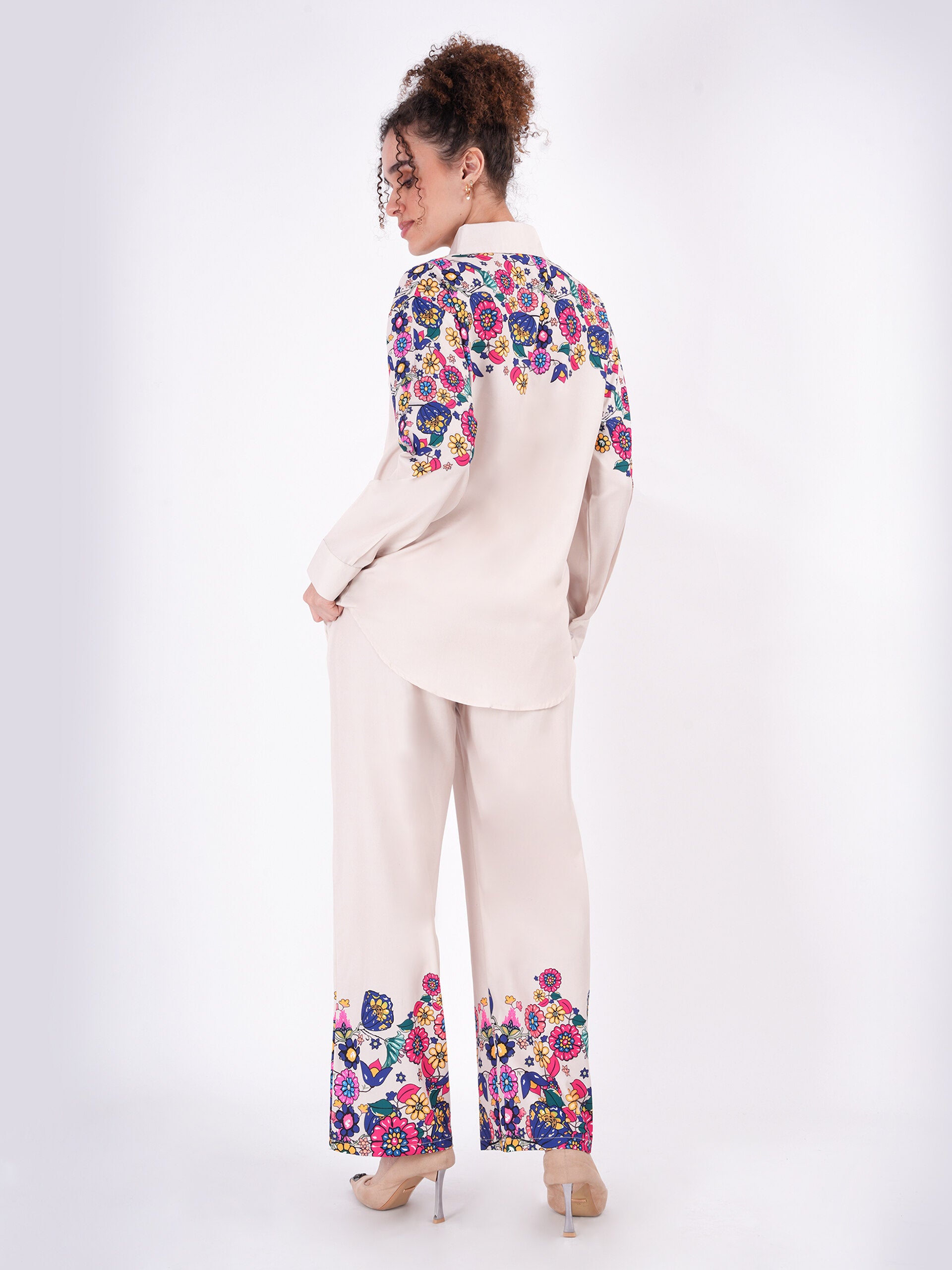 Floral Elegance off-White Cordset